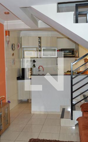 Casa à venda com 89m², 2 quartos e 1 vagaSala