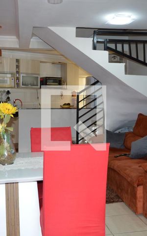 Casa à venda com 89m², 2 quartos e 1 vagaSala