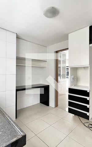 Apartamento à venda com 180m², 4 quartos e 3 vagasCozinha