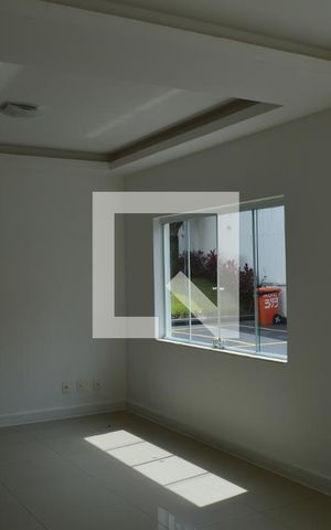 Casa à venda com 131m², 3 quartos e 2 vagasSala