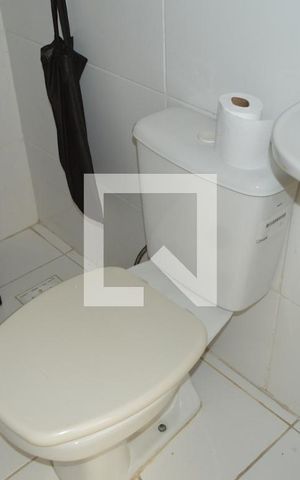 Casa à venda com 131m², 3 quartos e 2 vagasÁrea de serviço - Banheiro