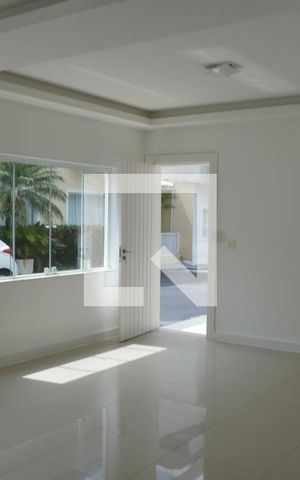 Casa à venda com 131m², 3 quartos e 2 vagasSala
