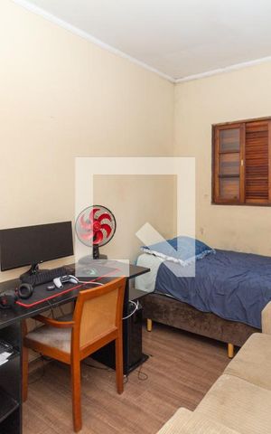 Casa para alugar com 270m², 5 quartos e 2 vagasQuarto 5