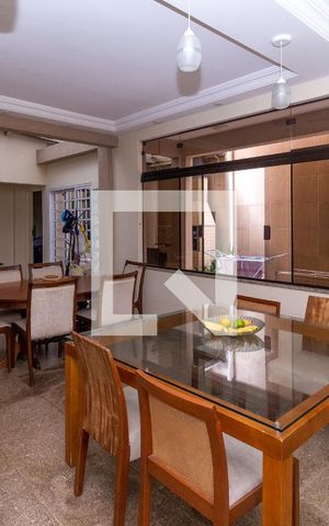 Casa para alugar com 270m², 5 quartos e 2 vagasSala de Jantar