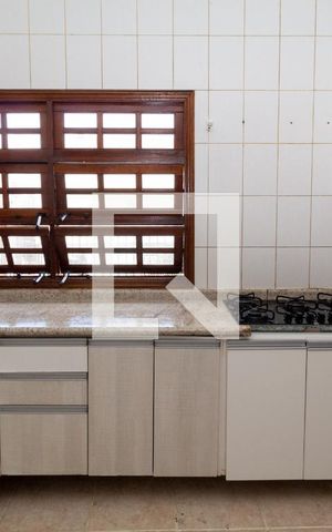 Casa para alugar com 270m², 5 quartos e 2 vagasCozinha