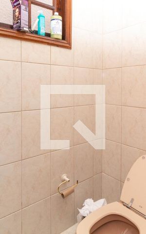 Casa para alugar com 270m², 5 quartos e 2 vagasLavabo