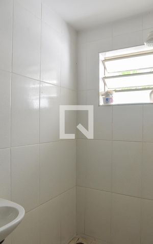 Casa à venda com 240m², 2 quartos e 3 vagas Casa à venda com 240m², 2 quartos e 3 vagasBanheiro de serviço