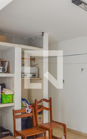 Casa à venda com 240m², 2 quartos e 3 vagas Casa à venda com 240m², 2 quartos e 3 vagasQuarto de Serviço