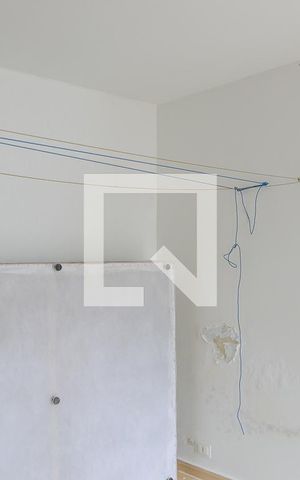 Casa à venda com 240m², 2 quartos e 3 vagas Casa à venda com 240m², 2 quartos e 3 vagasQuarto de Serviço