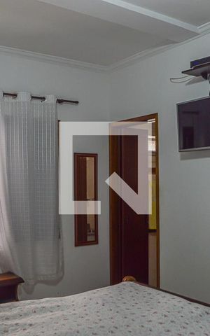 Casa à venda com 240m², 2 quartos e 3 vagas Casa à venda com 240m², 2 quartos e 3 vagasQuarto Suíte