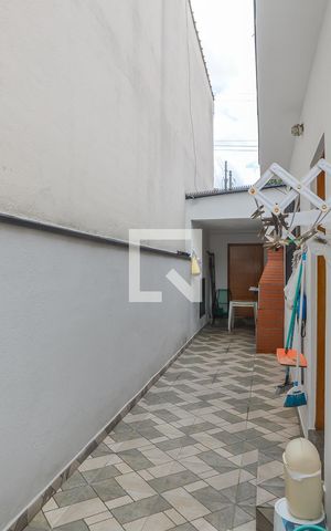 Casa à venda com 240m², 2 quartos e 3 vagas Casa à venda com 240m², 2 quartos e 3 vagasChurrasqueira