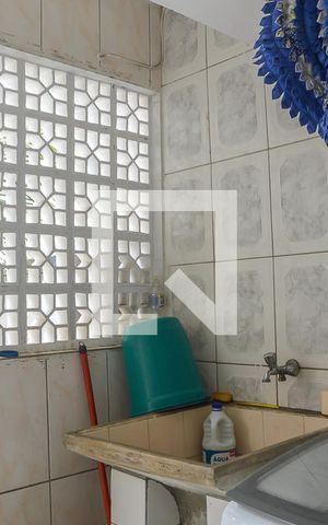 Casa à venda com 240m², 2 quartos e 3 vagas Casa à venda com 240m², 2 quartos e 3 vagasÁrea de Serviço