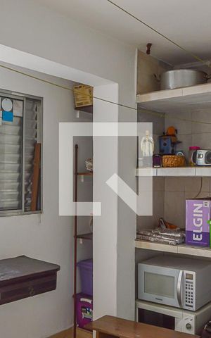 Casa à venda com 240m², 2 quartos e 3 vagas Casa à venda com 240m², 2 quartos e 3 vagasQuarto de Serviço