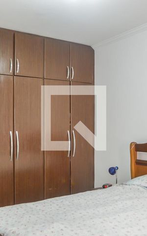 Casa à venda com 240m², 2 quartos e 3 vagas Casa à venda com 240m², 2 quartos e 3 vagasQuarto Suíte