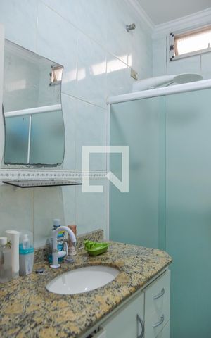Casa à venda com 240m², 2 quartos e 3 vagas Casa à venda com 240m², 2 quartos e 3 vagasBanheiro