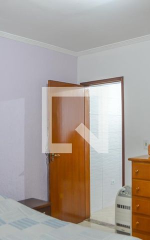 Casa à venda com 240m², 2 quartos e 3 vagas Casa à venda com 240m², 2 quartos e 3 vagasQuarto