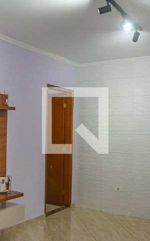 Casa à venda com 240m², 2 quartos e 3 vagas Casa à venda com 240m², 2 quartos e 3 vagasSala