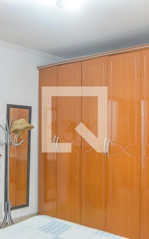 Casa à venda com 240m², 2 quartos e 3 vagas Casa à venda com 240m², 2 quartos e 3 vagasQuarto