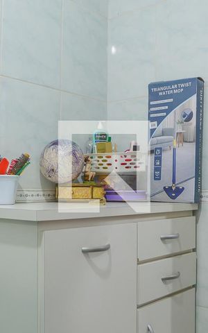 Casa à venda com 240m², 2 quartos e 3 vagas Casa à venda com 240m², 2 quartos e 3 vagasBanheiro