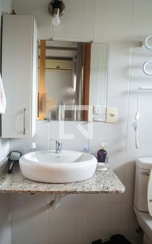 Casa à venda com 174m², 3 quartos e 2 vagasBanheiro 