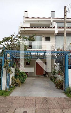 Casa à venda com 174m², 3 quartos e 2 vagasFachada