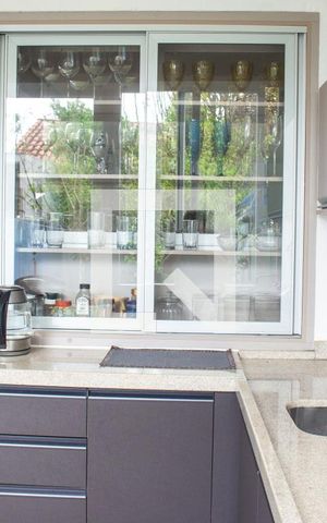 Casa à venda com 174m², 3 quartos e 2 vagasÁrea de serviço