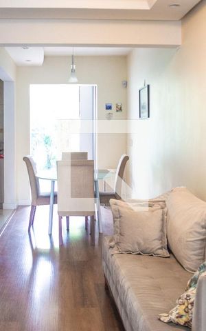 Casa à venda com 174m², 3 quartos e 2 vagasSala