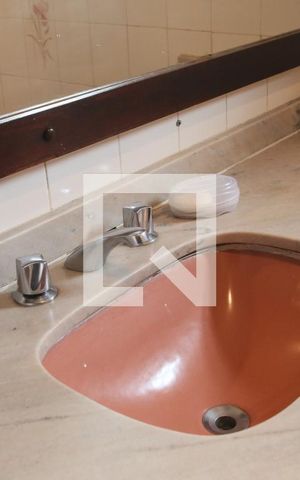 Casa à venda com 429m², 4 quartos e 3 vagasBanheiro Social