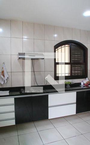Casa à venda com 429m², 4 quartos e 3 vagasCozinha