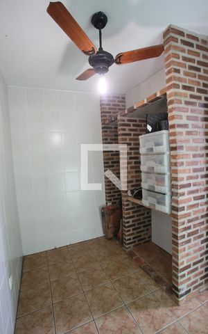 Casa à venda com 429m², 4 quartos e 3 vagasQuarto de Serviço