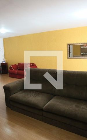 Casa à venda com 429m², 4 quartos e 3 vagasSala