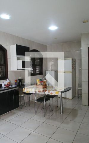 Casa à venda com 429m², 4 quartos e 3 vagasCozinha