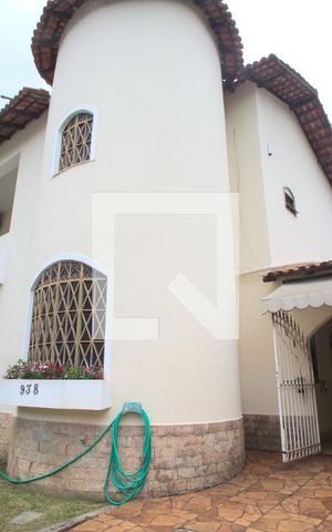 Casa à venda com 429m², 4 quartos e 3 vagasJardim