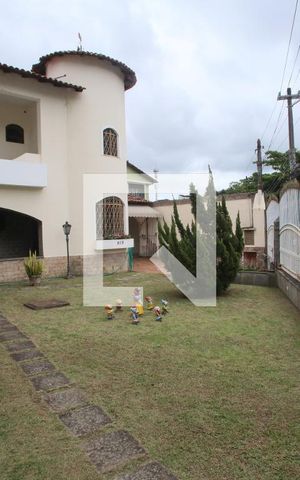 Casa à venda com 429m², 4 quartos e 3 vagasJardim