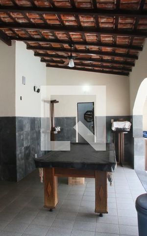 Casa à venda com 429m², 4 quartos e 3 vagasChurrasqueira