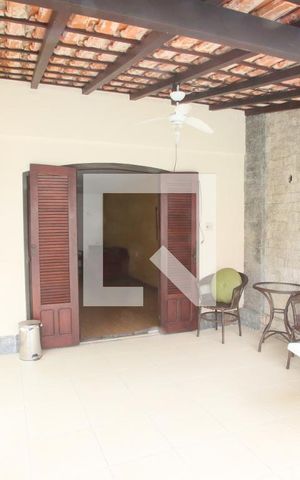 Casa à venda com 429m², 4 quartos e 3 vagasVaranda dos Fundos