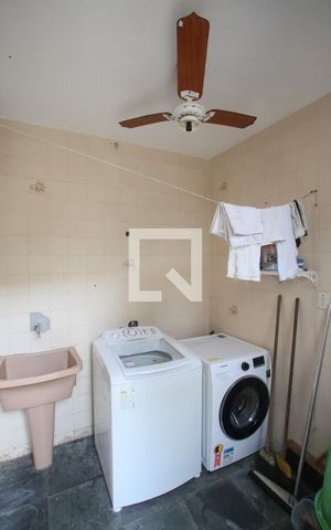 Casa à venda com 429m², 4 quartos e 3 vagasÁrea de Serviço