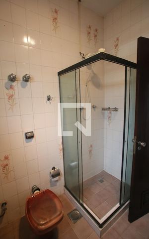 Casa à venda com 429m², 4 quartos e 3 vagasBanheiro Social