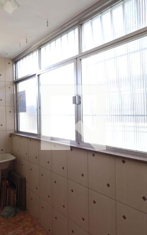 Apartamento para alugar com 80m², 2 quartos e 1 vagaÁrea de Serviço