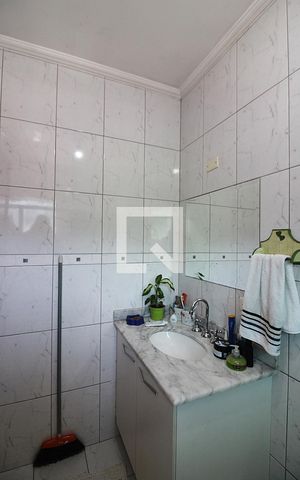 Casa à venda com 171m², 3 quartos e 2 vagasSuíte 1 Banheiro 