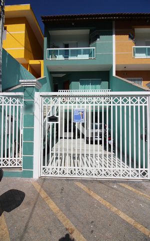 Casa à venda com 171m², 3 quartos e 2 vagasFachada 
