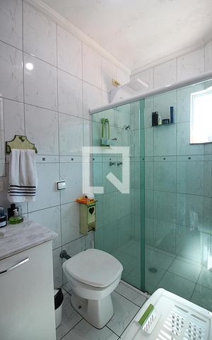 Casa à venda com 171m², 3 quartos e 2 vagasSuíte 1 Banheiro 