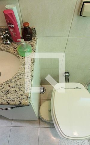 Casa à venda com 171m², 3 quartos e 2 vagasSuíte 2 Banheiro
