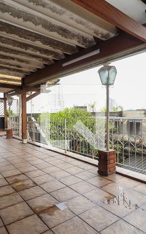 Casa à venda com 190m², 4 quartos e 2 vagas Casa à venda com 190m², 4 quartos e 2 vagasChurrasqueira