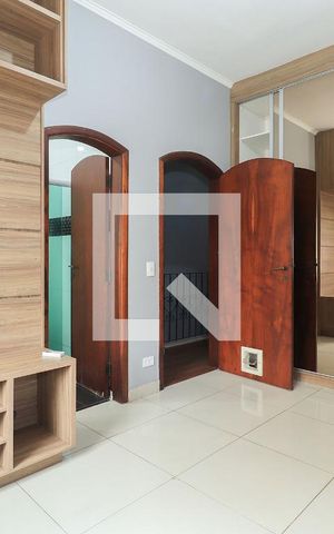 Casa à venda com 190m², 4 quartos e 2 vagas Casa à venda com 190m², 4 quartos e 2 vagasSuíte