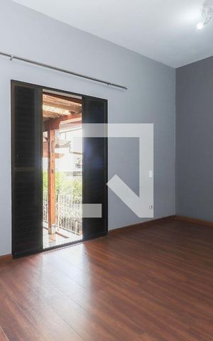 Casa à venda com 190m², 4 quartos e 2 vagas Casa à venda com 190m², 4 quartos e 2 vagasQuarto 3
