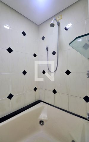 Apartamento à venda com 245m², 4 quartos e 4 vagasBanheiro do Quarto 1 - Suíte