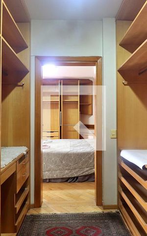 Apartamento à venda com 245m², 4 quartos e 4 vagasCloset do Quarto 1 - Suíte