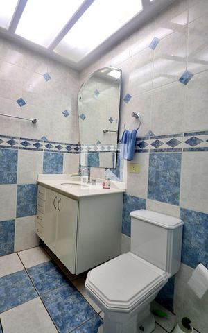 Apartamento à venda com 245m², 4 quartos e 4 vagasBanheiro Social