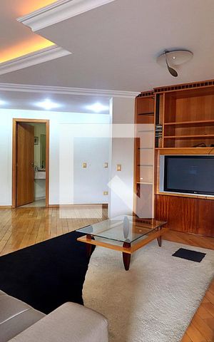 Apartamento à venda com 245m², 4 quartos e 4 vagasSala